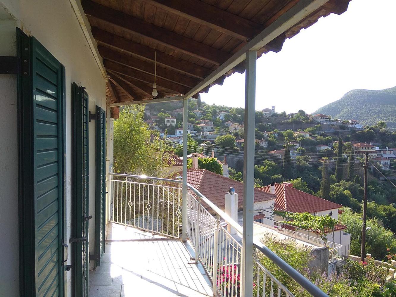 Vintage House With A Fantastic View Apartment Mavrommation ภายนอก รูปภาพ
