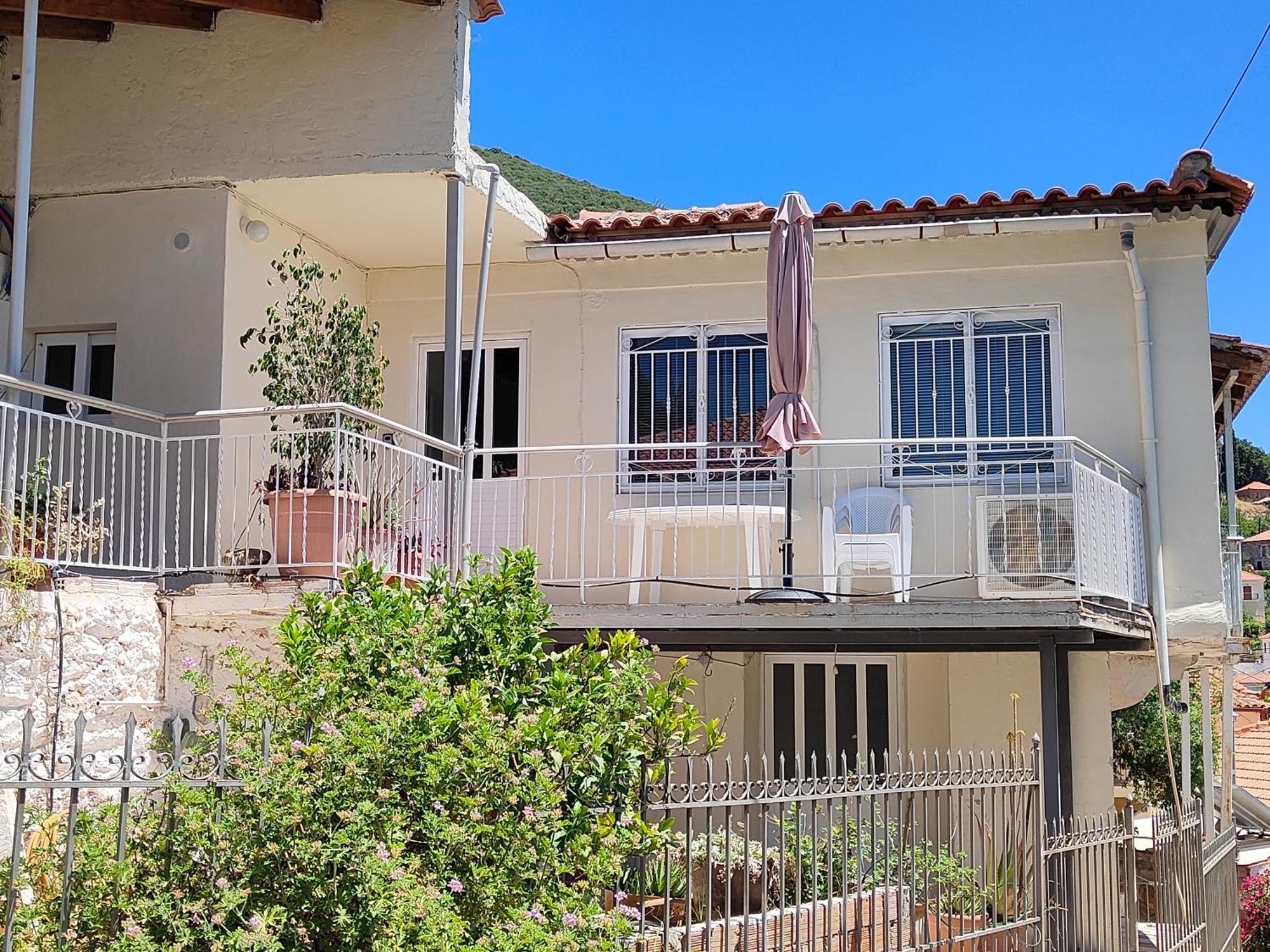 Vintage House With A Fantastic View Apartment Mavrommation ภายนอก รูปภาพ